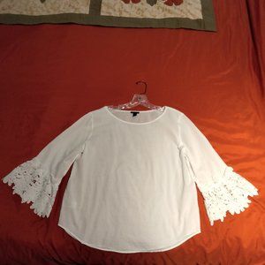 White Ann Taylor blouse with lace sleeves